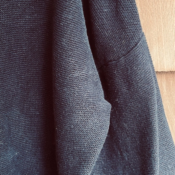 Black 💯 Cotton V-neck Knitted Sweater Pullover Joe Fresh, size M - Picture 10 of 11